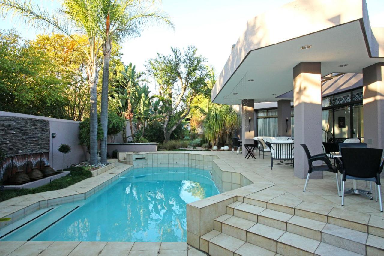 Le Petit Fillan Sandton Exterior foto